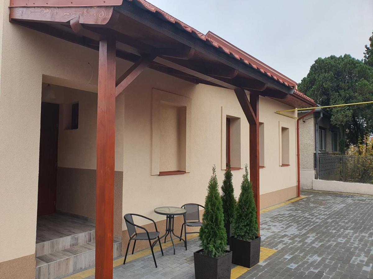 Hotel Bereg-Travel Esterno foto