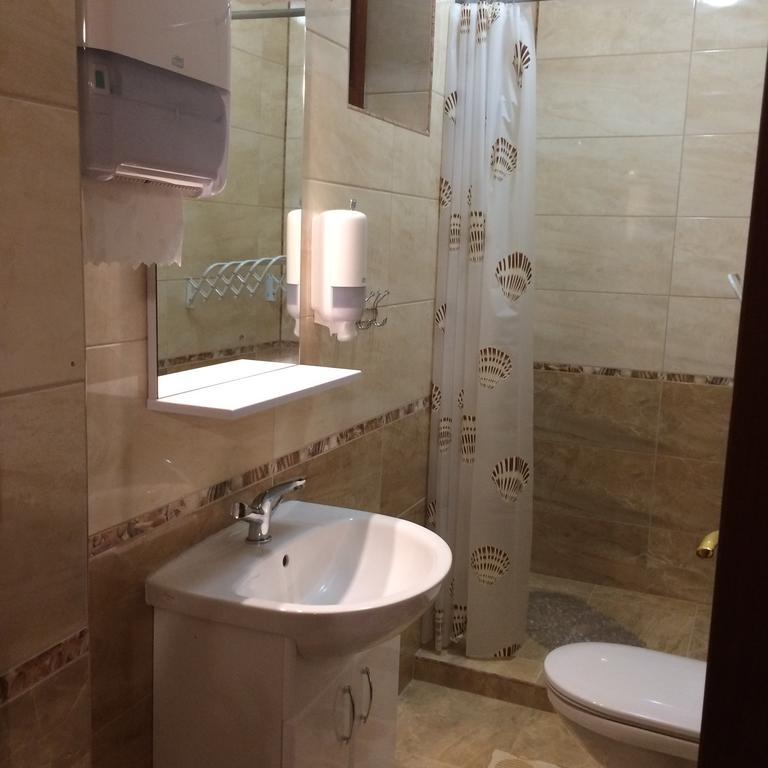 Hotel Bereg-Travel Esterno foto